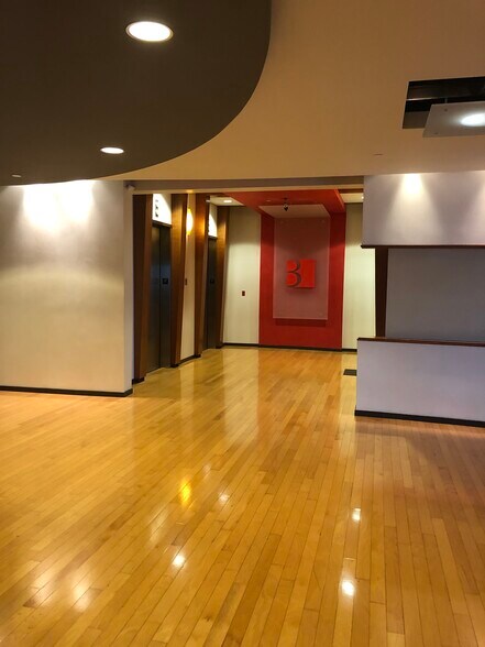 More Photos Of 121-189 S Orange Ave, Orlando Office Residential For Sale