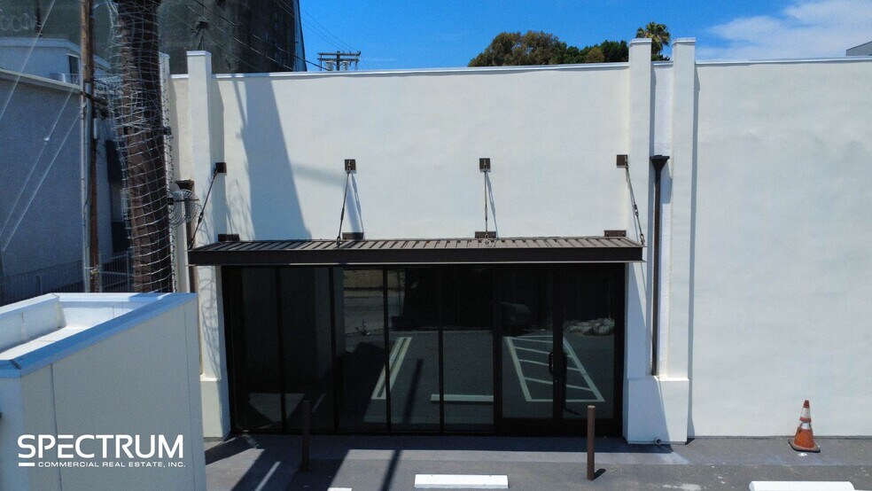 More Photos Of 11002 Magnolia Blvd, North Hollywood General Retail For Sale