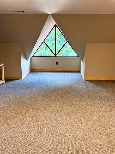More Photos Of 206 E State St, Black Mountain Office For Lease