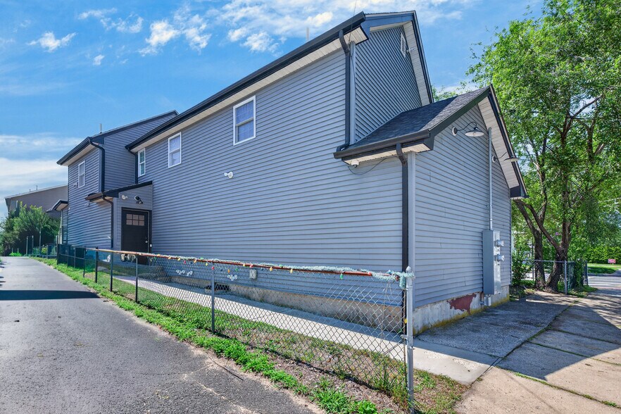 More Photos Of 528 Ridgeway Ave, South Amboy General Retail For Sale