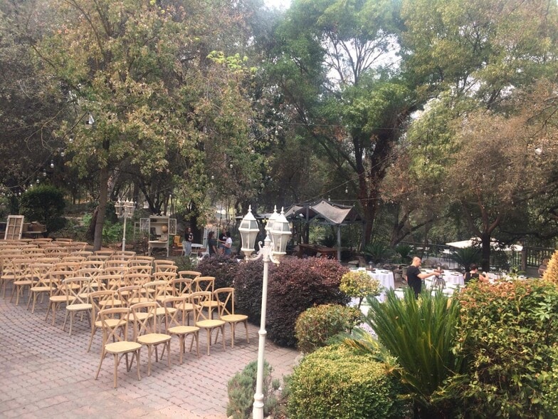 More Photos Of 42975 Sierra Dr, Three Rivers Hotel For Sale