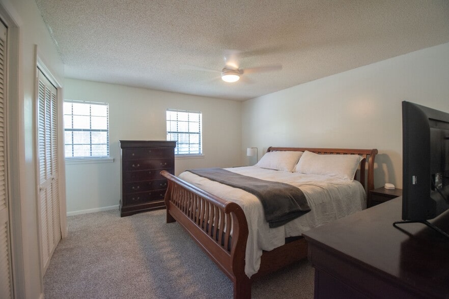 More Photos Of 6120 New Jesup Hwy, Brunswick Apartments For Sale