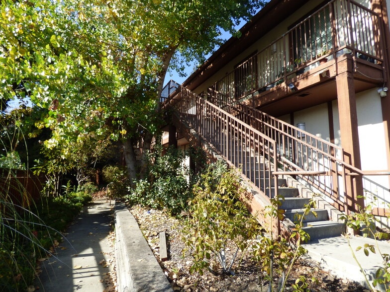 More Photos Of 32951-32965 Alvarado Niles Rd, Union City Congregate Senior Housing For Sale