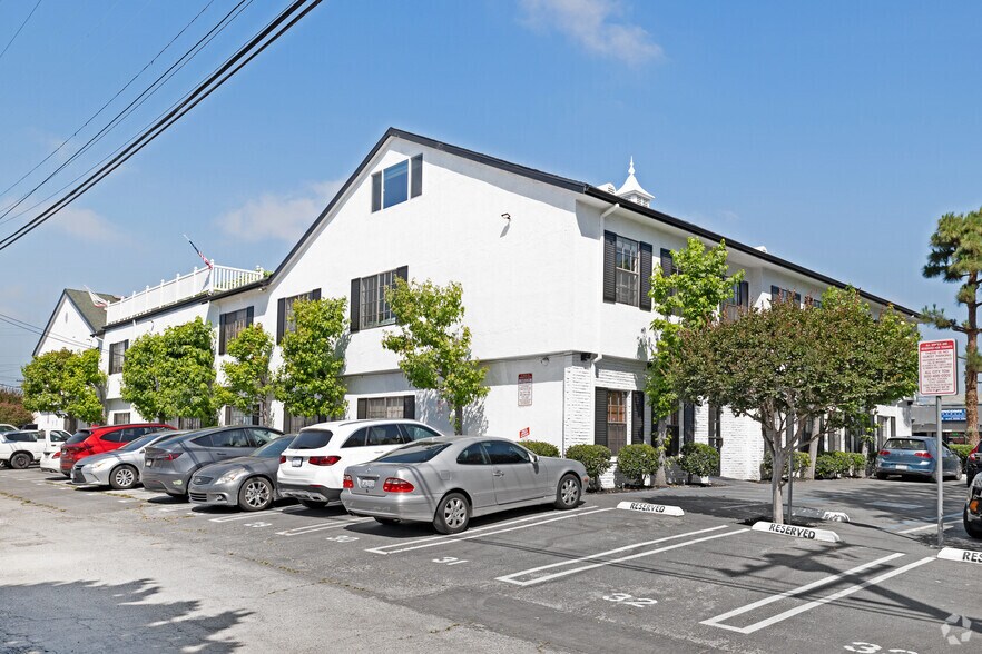 More Photos Of 11600-11610 Washington Pl, Culver City Loft Creative Space For Lease