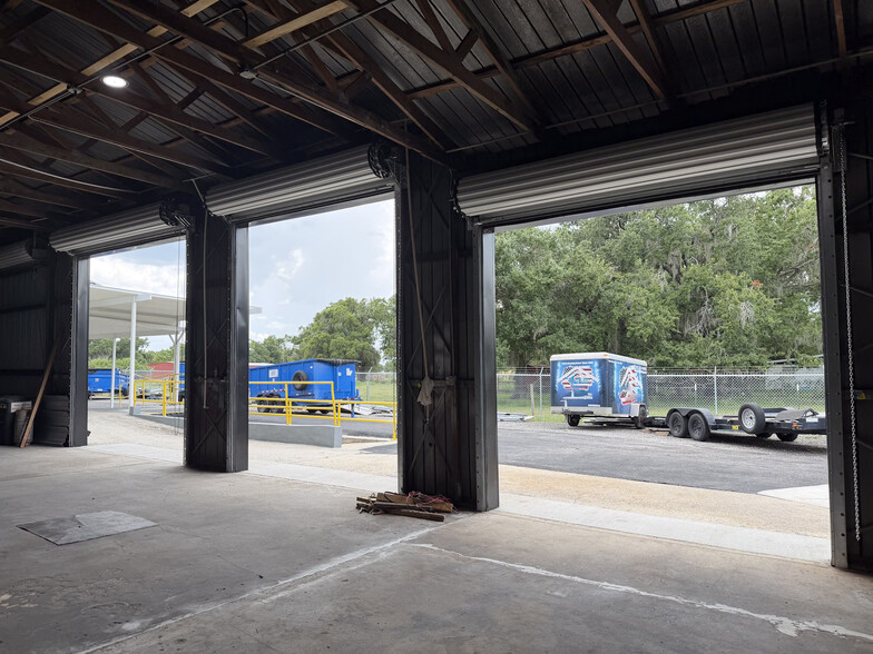 More Photos Of 301 Charlie Griffin Rd, Plant City Flex For Lease