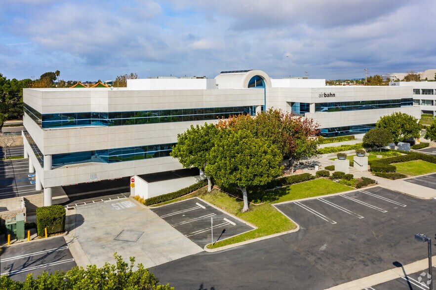 More Photos Of 2 Corporate Park, Irvine Office For Lease