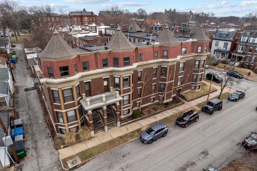 More Photos Of 3453 Crittenden St, Saint Louis Apartments For Sale