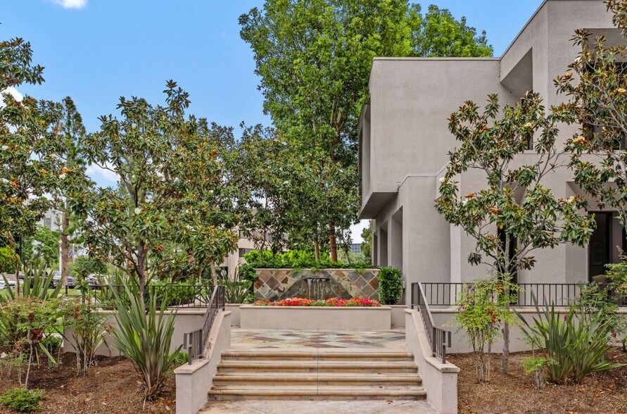 More Photos Of 1101 Dove St, Newport Beach Office For Sale