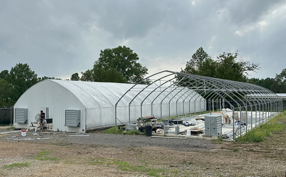 More Photos Of 947 N Buffington Rd, Sallisaw Warehouse For Sale