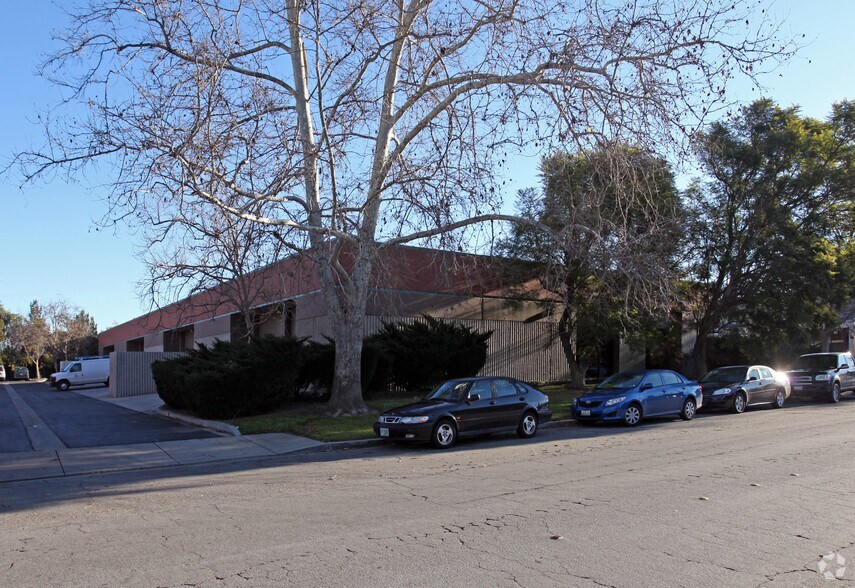 Primary Photo Of 4053 Calle Tesoro, Camarillo Warehouse For Lease