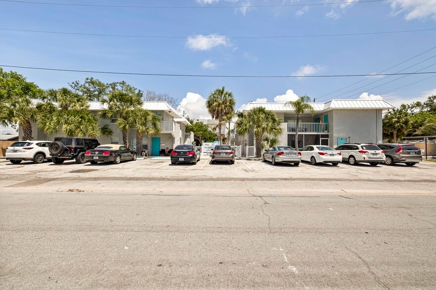 More Photos Of 701 1st St, Indian Rocks Beach Apartments For Sale