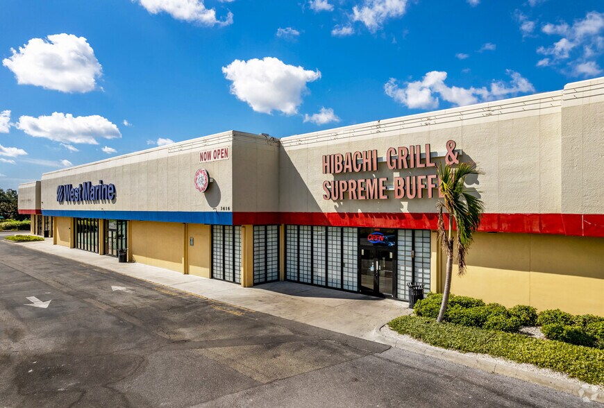 More Photos Of 3626 1st St W, Bradenton Restaurant For Lease