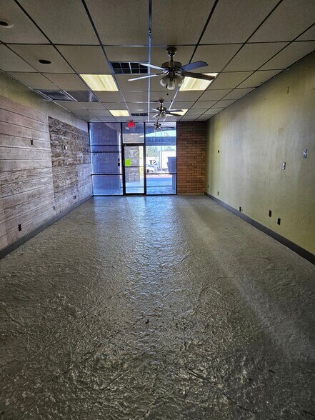 More Photos Of 4139 W Bell Rd, Phoenix Unknown For Lease