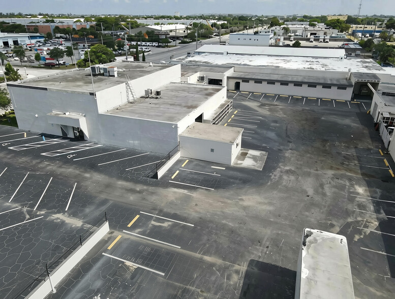 Primary Photo Of 950 SW 12th Ave, Pompano Beach Manufacturing For Sale
