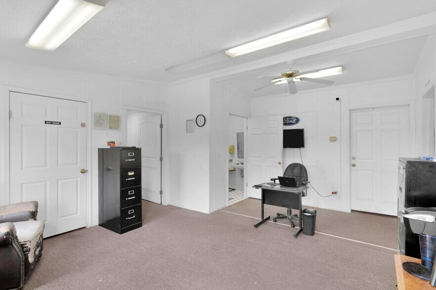 More Photos Of 1212 Constitution Blvd, Rock Hill Auto Dealership For Sale