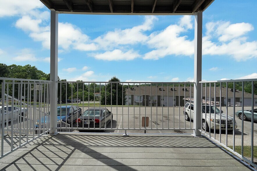 More Photos Of 3130 Saint Anthony Gardens Dr, Louisville Apartments For Sale