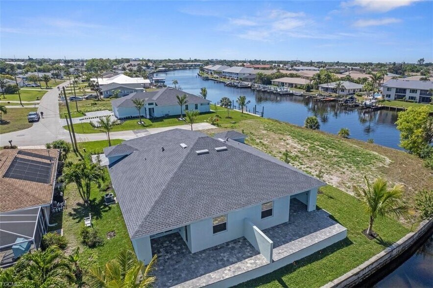 More Photos Of 1107 SE 38th St, Cape Coral Apartments For Sale