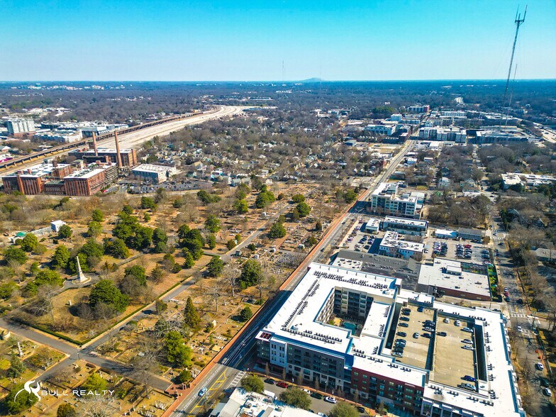 More Photos Of 242 SE Boulevard, Atlanta Restaurant For Sale