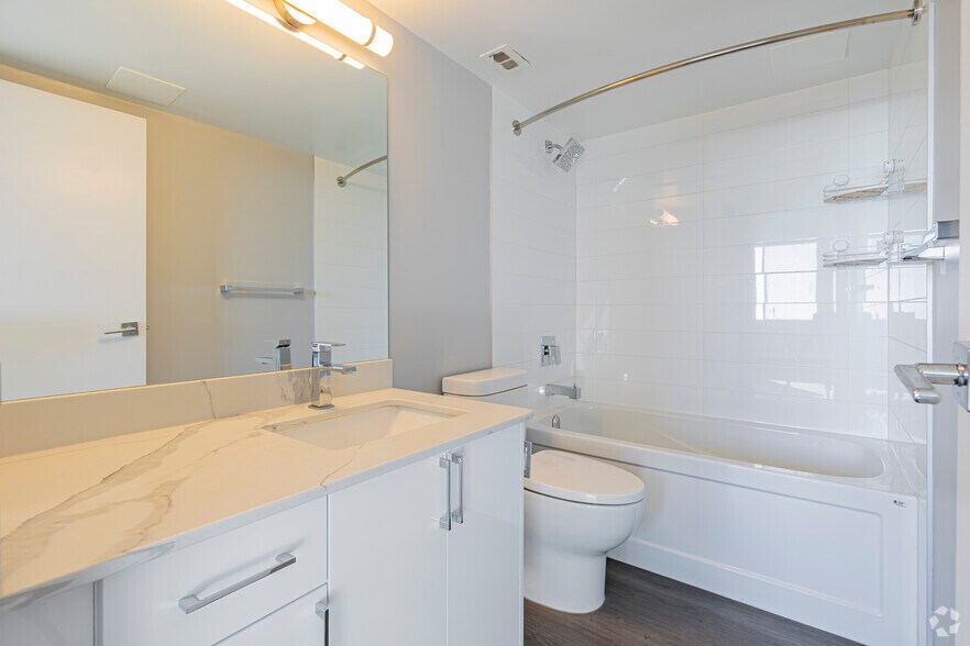 More Photos Of 2105 90 Av SW, Calgary Apartments For Lease