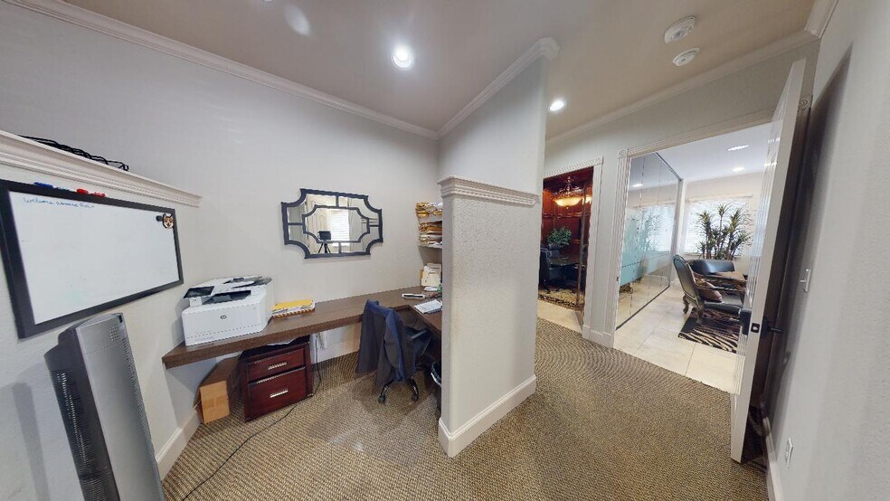 More Photos Of 5507 Louetta Rd, Spring Medical For Sale