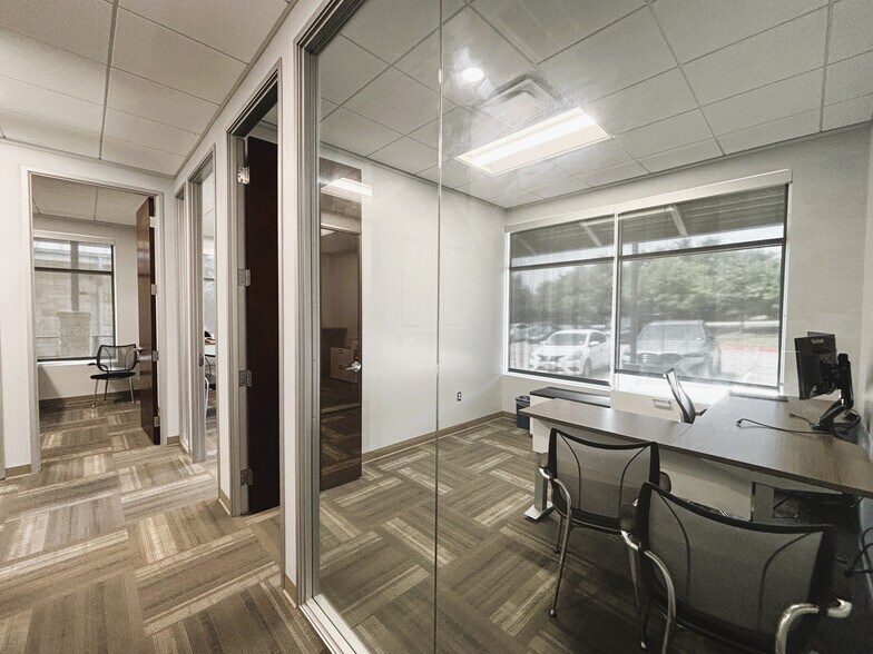 More Photos Of 14425 Falcon Head Blvd, Austin Office Residential For Lease