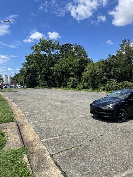 More Photos Of 4001 Wheeler Ave, Alexandria Land For Lease