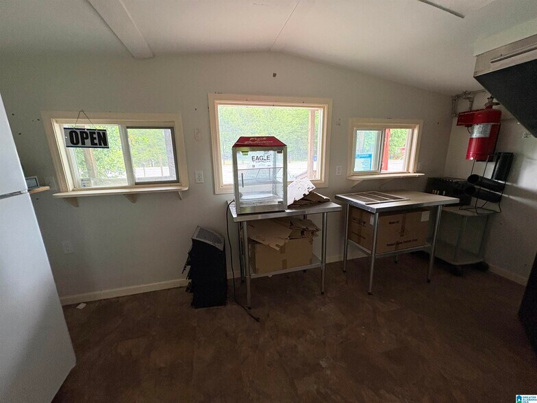 More Photos Of 11001 County Road 59, Verbena Service Station For Sale