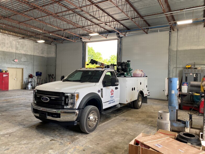 More Photos Of 2575 Doreatha Fields Ave NE, Palm Bay Industrial For Sale