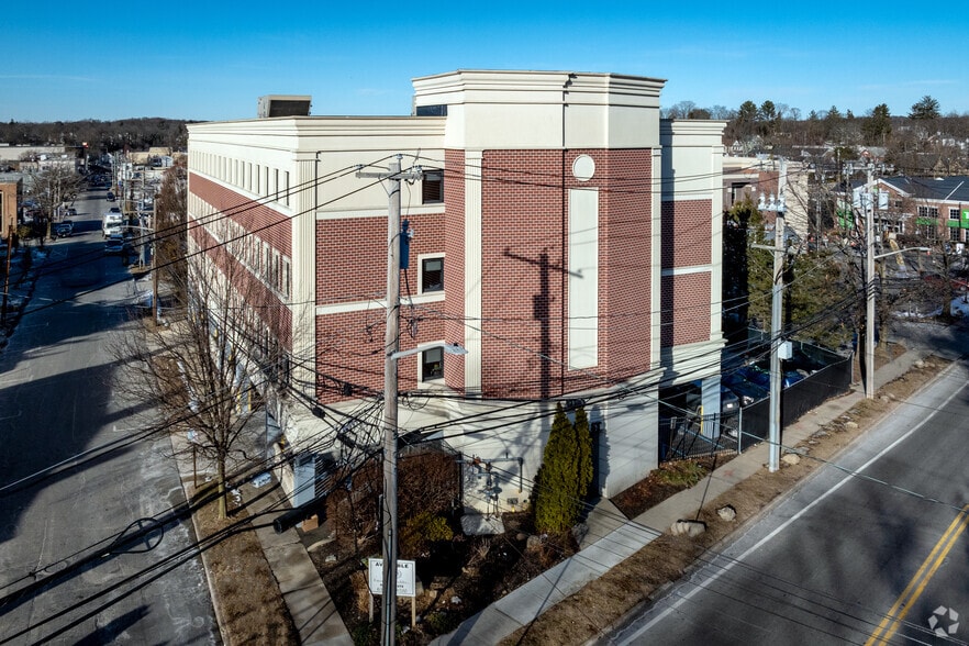 Primary Photo Of 7 High St, Huntington Office For Lease