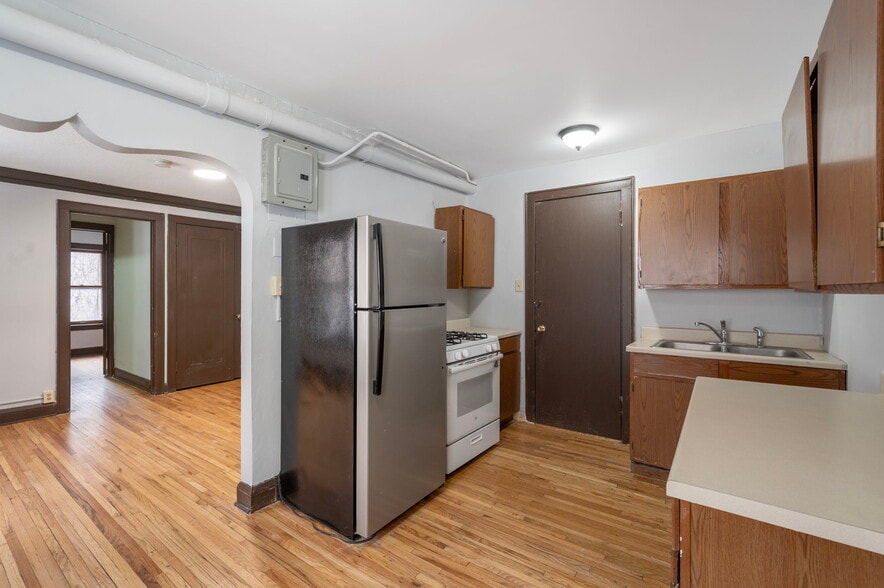 More Photos Of 487 Grand Ave, Saint Paul Apartments For Sale
