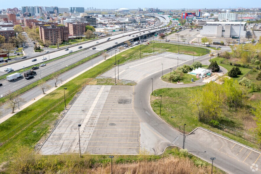 More Photos Of 25-70 Whitestone Expy, Whitestone Land For Lease
