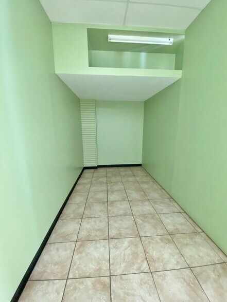 More Photos Of 43 N Liberty Dr, Stony Point Storefront For Sale