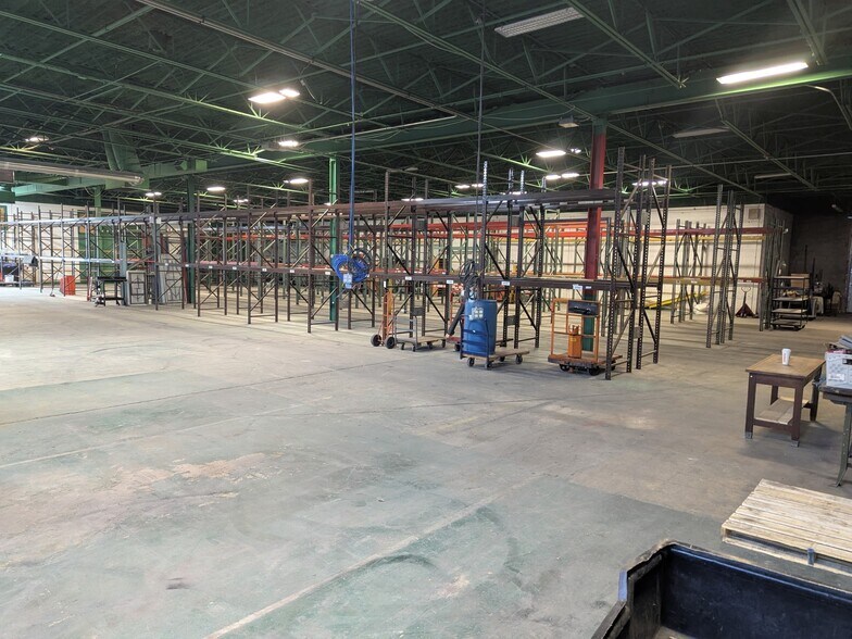 More Photos Of 1065 Industrial Blvd, Southampton Warehouse For Lease