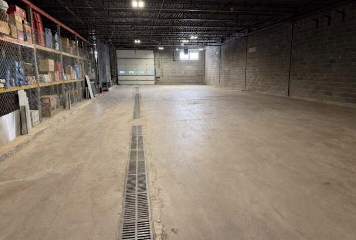 More Photos Of 929 Childs St, Wheaton Warehouse For Lease