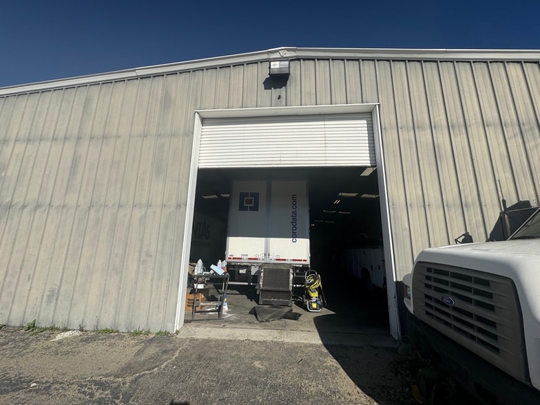 More Photos Of 13185 Santa Ana Ave, Fontana Warehouse For Sale
