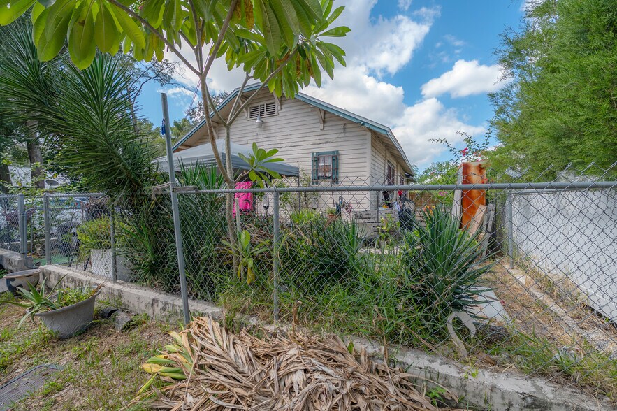 More Photos Of 8312 N 11th St, Tampa Apartments For Sale