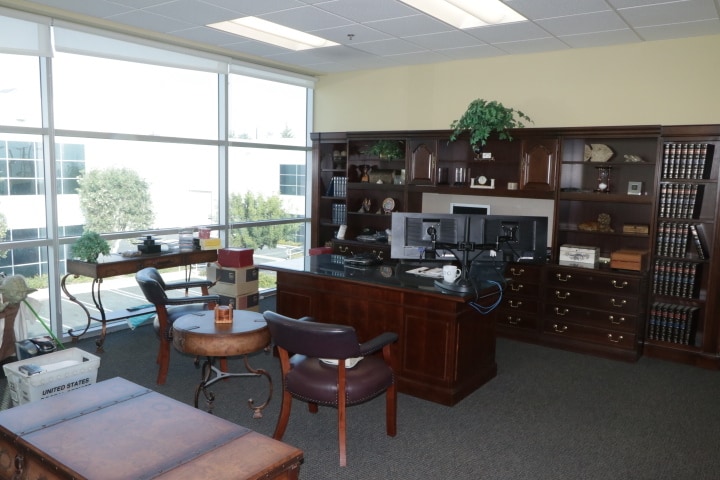 More Photos Of 2816 Columbia St, Torrance Light Distribution For Lease