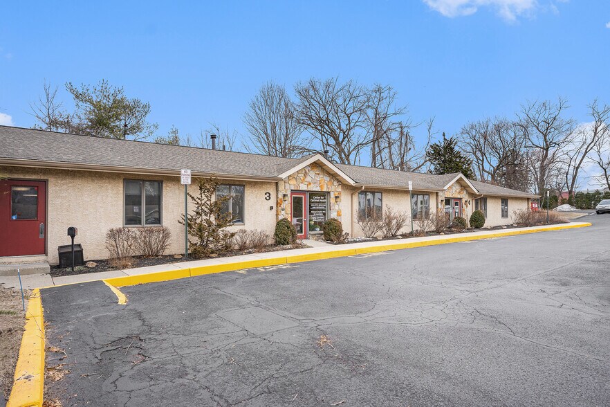 More Photos Of 832 Germantown Pike, Plymouth Meeting Medical For Sale