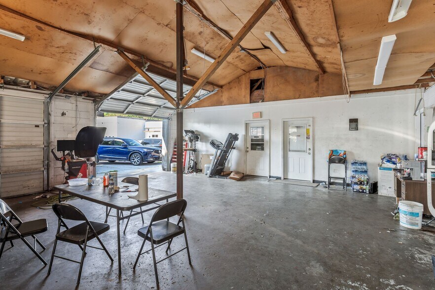 More Photos Of 2245 Murfreesboro Rd, Nashville Carwash For Sale