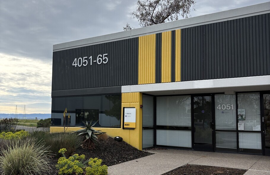 More Photos Of 4051-4065 Clipper Ct, Fremont Industrial For Sale