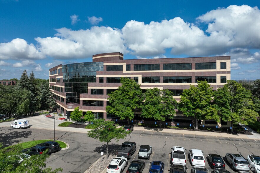 More Photos Of 1305 Corporate Center Dr, Eagan Office For Lease