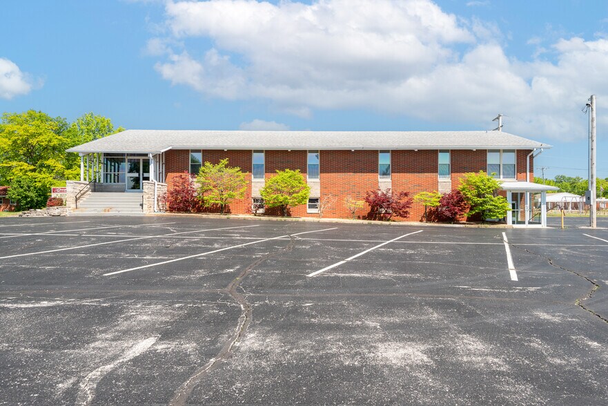 More Photos Of 2450 Pontoon Rd, Granite City Religious Facility For Sale