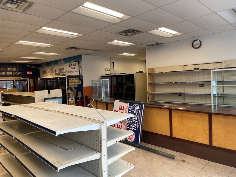 More Photos Of 2680 River Rd, River Grove Freestanding For Lease