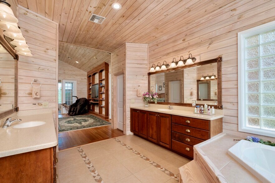 More Photos Of 7650 N Whippoorwill Ter, Hernando Horse Stables For Sale