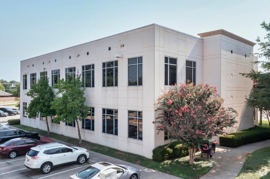More Photos Of 4104 W 15th St, Plano Medical For Lease