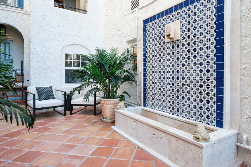 More Photos Of 184 Sunset Ave, Palm Beach Apartments For Sale