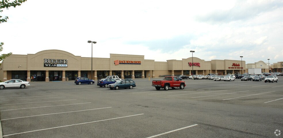 Primary Photo Of 110-180 Conston Ave, Christiansburg General Retail For Lease