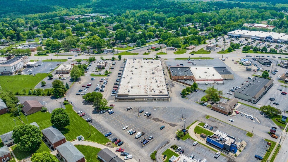 More Photos Of 789 Hebron Rd, Heath Storefront For Sale