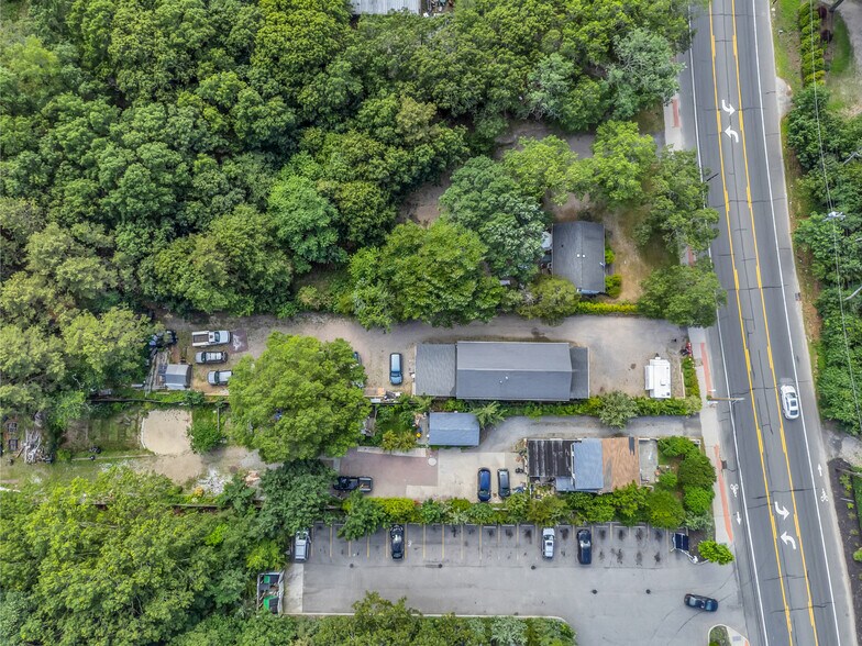 More Photos Of 715 Flanders Rd, Riverhead Office For Sale