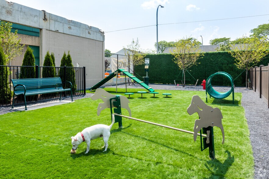 More Photos Of 750 Chene St, Detroit Apartments For Sale